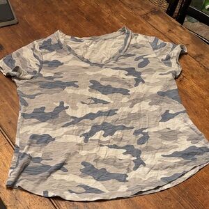 Basic blue camouflage tee